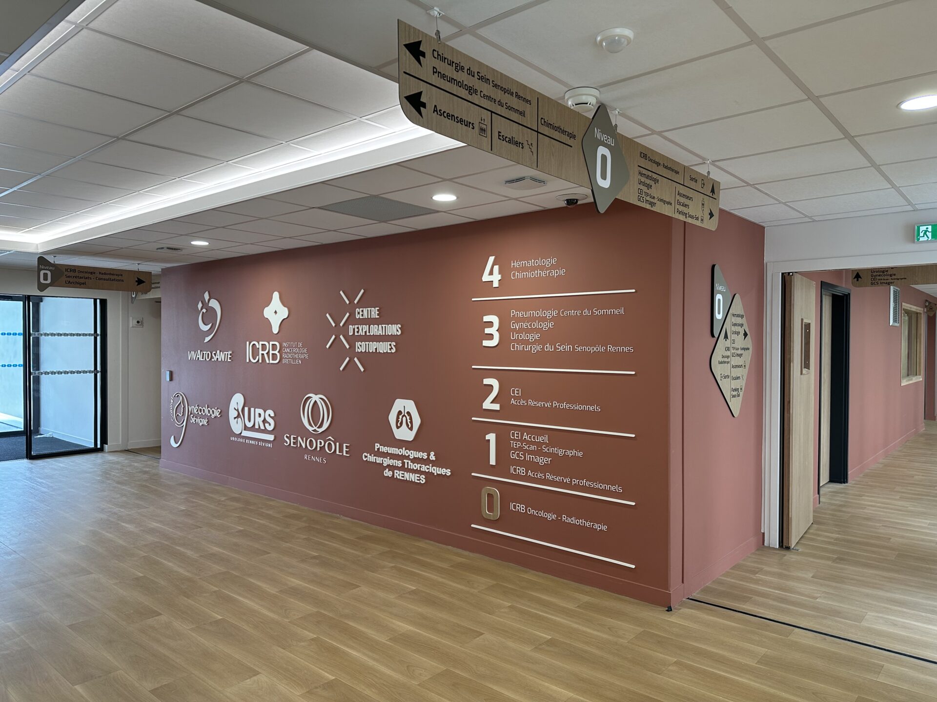 Hall bâtiment cancérologie CEI Cesson